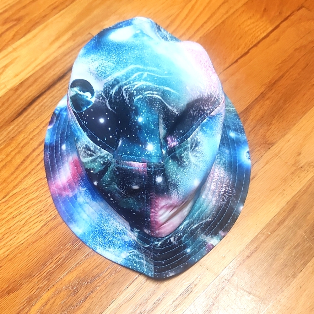 Beach Hat, EUC